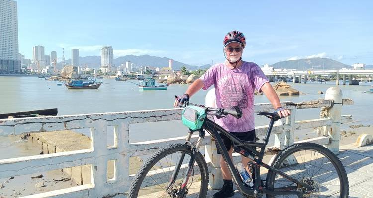 Coastal Cycling Vietnam: The Ultimate Guide to the Best Sea-Breeze Routes